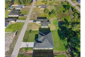2813 19TH Street, Lehigh Acres, FL 33976 - MLS#226013712