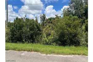 2612 36th Street, Lehigh Acres, FL 33976 - MLS#226013754
