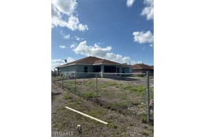 6012 Elaine Avenue, Lehigh Acres, FL 33971 - MLS#226013860