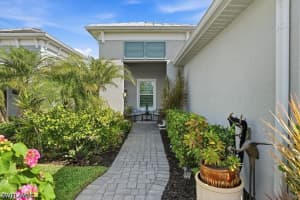 2318 Marquesa Circle, Naples, FL 34112 - MLS#226013892