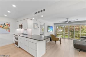 568 12th Avenue, Naples, FL 34102 - MLS#226013898