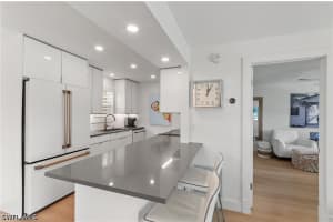 568 12th Avenue, Naples, FL 34102 - MLS#226013898