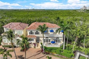 27710 Marina Isle Court, Bonita Springs, FL 34134 - MLS#226013924