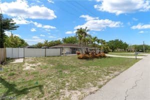 4412 17th Place, Naples, FL 34116 - MLS#226013941