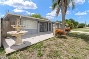 4412 17th Place, Naples, FL 34116 - MLS#226013941