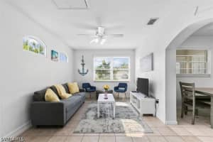 717 95th Avenue, Naples, FL 34108 - MLS#226013957