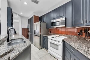 1415 Sweetwater Cove, Naples, FL 34110 - MLS#226013980