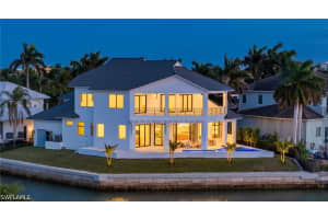 720 Hull Court, Marco Island, FL 34145 - MLS#226014020