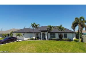 19 13th Place, Cape Coral, FL 33993 - MLS#226014057