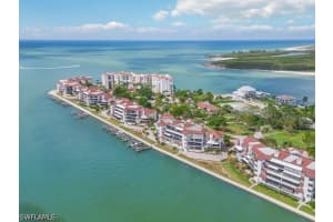 232 La Peninsula Boulevard, Naples, FL 34113 - MLS#226014115