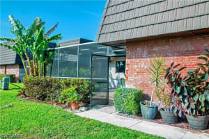 148 Lake Point Ln , Naples, FL 34112-7073 - MLS#226014127