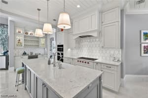 2679 CALADIUM Way, Naples, FL 34105 - MLS#226014133