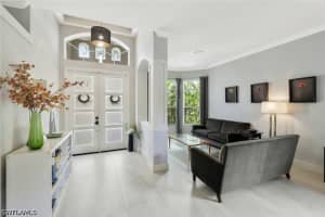5717 Lago Villaggio Way, Naples, FL 34104 - MLS#226014191
