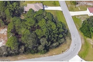 704 Brannen Avenue, Lehigh Acres, FL 33974 - MLS#226014257
