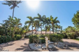 778 Broad Court, Naples, FL 34102 - MLS#226014309