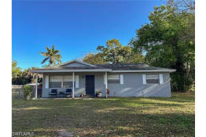 651 Pine Cone Lane, Naples, FL 34104 - MLS#226014312