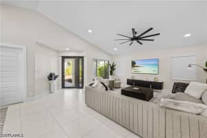 841 91st Avenue, Naples, FL 34108 - MLS#226014313