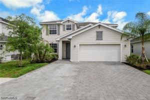 2257 Avocado Ln, Naples