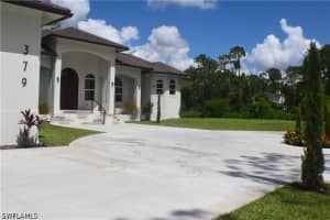 379 25th St Nw, Naples