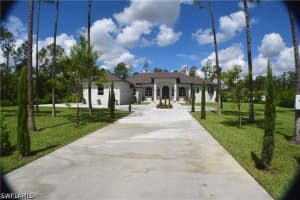 379 25th Street, Naples, FL 34120 - MLS#226014326
