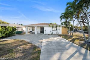 630 99th Avenue, Naples, FL 34108 - MLS#226014333
