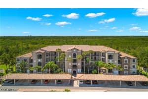 9826 Giaveno Cir 1537, Naples