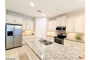16432 Aberdeen Way, Naples, FL 34110 - MLS#226014427