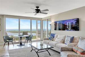 5550 Heron Point Dr 703, Naples