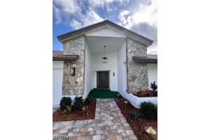 1203 Foxfire Lane, Naples, FL 34104 - MLS#226014442