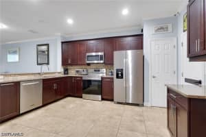 1289 Oxford Lane, Naples, FL 34105 - MLS#226014498