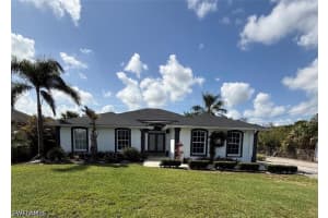 3220 29th Ave Ne, Naples