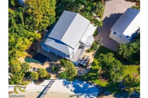 100 FAIRVIEW Avenue, Fort Myers, FL 33905 - MLS#226014559