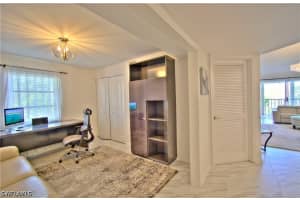 9590 Victoria Lane, Naples, FL 34109 - MLS#226014596