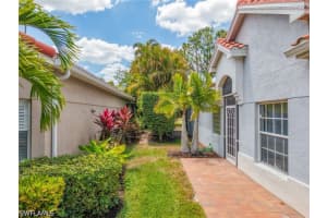 351 PINDO PALM Drive, Naples, FL 34104 - MLS#226014604