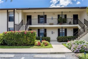 400 Misty Pines Circle, Naples, FL 34105 - MLS#226014618