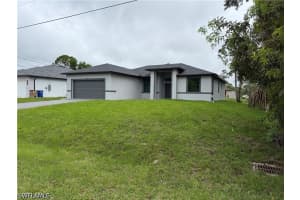 900 Alaska Avenue, Lehigh Acres, FL 33971 - MLS#226014688