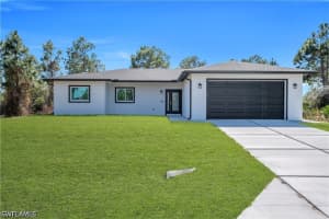828 Genoa Avenue, Lehigh Acres, FL 33974 - MLS#226014724