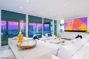 8665 BAY COLONY Drive, Naples, FL 34108 - MLS#226014729