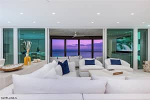 8665 BAY COLONY Drive, Naples, FL 34108 - MLS#226014729