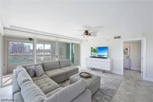 25 Bluebill Avenue, Naples, FL 34108 - MLS#226014737