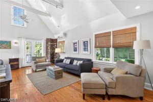 660 8th Avenue, Naples, FL 34102 - MLS#226014758