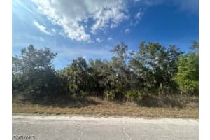 1 KAMAIN Road, North Port, FL 34288 - MLS#226014785