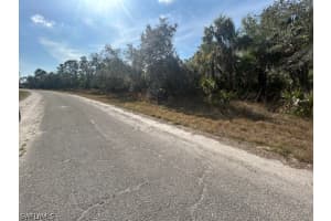 1 KAMAIN Road, North Port, FL 34288 - MLS#226014785