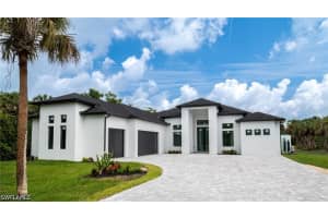 649 Golden Gate Boulevard, Naples, FL 34120 - MLS#226014788
