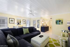286 4th Street, Naples, FL 34102 - MLS#226014845