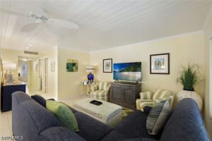 286 4th Street, Naples, FL 34102 - MLS#226014845