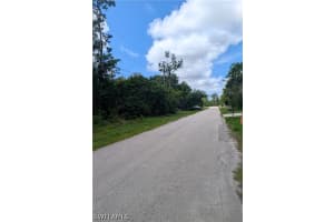 2805 53rd Street, Lehigh Acres, FL 33976 - MLS#226014883