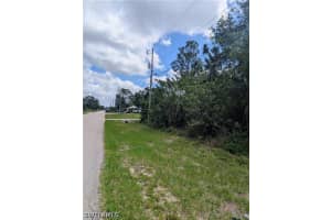 2805 53rd Street, Lehigh Acres, FL 33976 - MLS#226014883