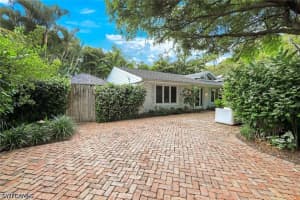 295 6th Street, Naples, FL 34102 - MLS#226014899