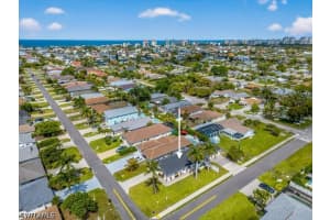 595 99th Avenue, Naples, FL 34108 - MLS#226014906